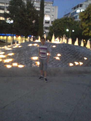 love trance music,dubstep,electro,dance and house,not latino...