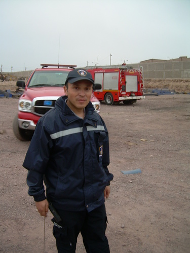 bombero voluntario y paramédico .