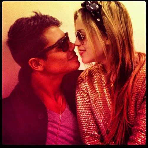 Paixão por #SoMic NÃO!Amor Por #SoMic Sim!Nao confunda,pq Paixão passa é fase,amor nao meu amor vai continuar!ofi:@ChayLeao @FlorianoOficial