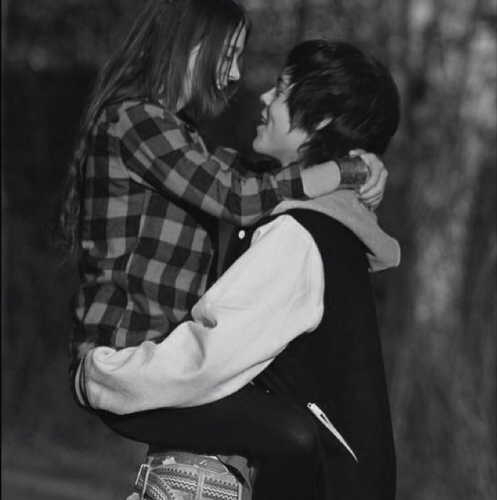 ThatLameQuote's profile picture. just a teenage girl tweeting about life, love, and awkward situations. follow us, we follow you . Mwah :)