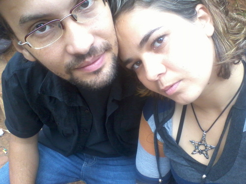 Psicólogo, Flamenguista, Técnico em Informática, Anti-petista, apaixonado por esporte, por política, por Coca-cola e X-egg Bacon. E meu maior amor: HeidH83!!