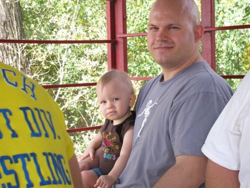 #Arsenal   Husband. Father of 2. Gooner for life! Softball player. Full of useless facts (many of which I make up).