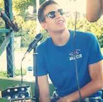 viniflavio_'s profile picture. Tap on my window knock on my door
I want to make you feel beautiful
I know I tend to get so insecure
It doesn't matter anymore...