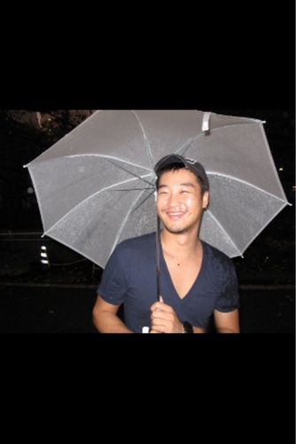 pic1004's profile picture. 옷 만드는 남자  ic.story