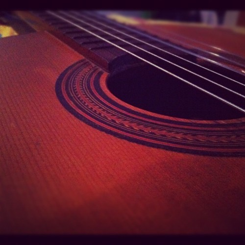 i love to play guitar and sing!! :)