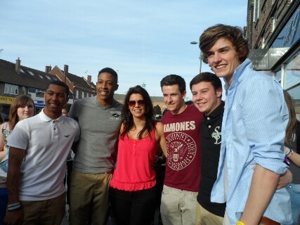 @conceptofficial :D 25/03/12+01/07/12+! 1/5 of #bens5wives! Matt&Concept follow! ~follow @dani_1D and @_abcourtney~