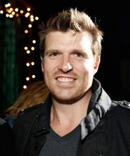 Founder/Partner of Hustle, representing integrated, interactive,live-action and post production agencies. @fwa judge
