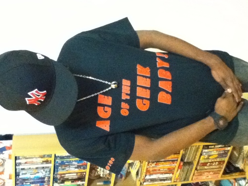 I'm a huge geek, video games, movies and reading are my passion