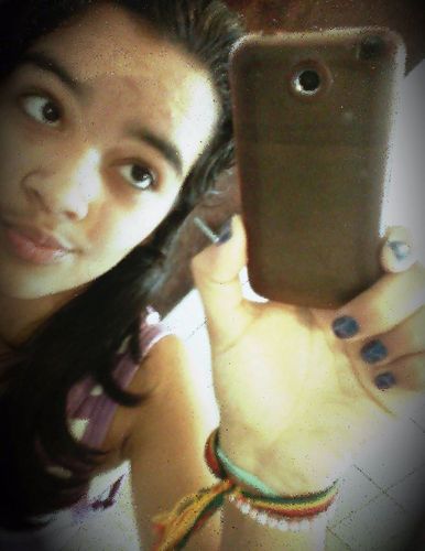 Quem se descreve se limita!