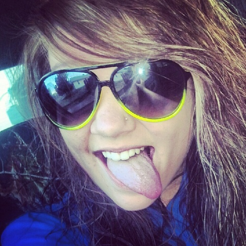 ashlee_dawn15's profile picture. I wake up. puuuut a good dip in. Crack a cole' one. Get dressed. And start, the day. #EarlDibblesJrForLife