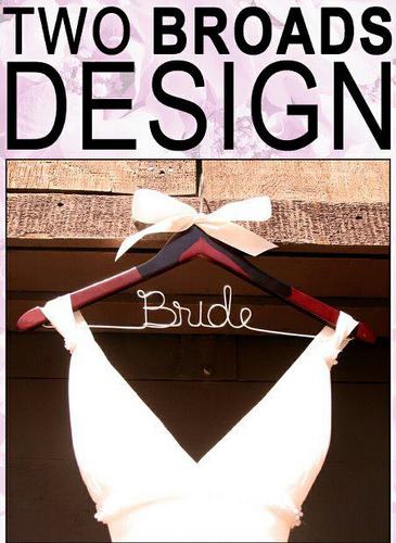 We specialize in Personalized Wedding Dress Hangers, as well as an eclectic range of items that come from our varied imagination!

http://t.co/AeE4lSgLxj