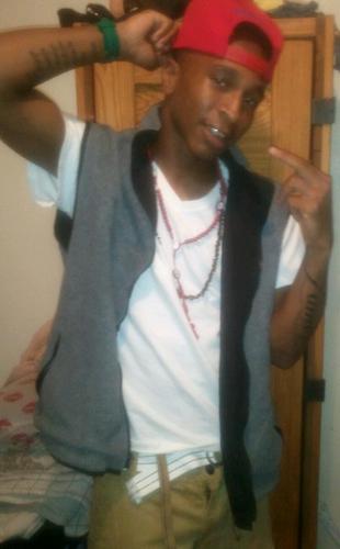 telli_100_12's profile picture. #TeamTatted #2timez #100'$ #CirocBoy!! #TeamCollegeSwagg.#BrothersKeeper