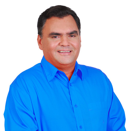 Nascido em Limoeiro-PE, Mestre em Odontologia pela UPE e Gestor em Saúde Pública de Pernambuco na I Gerência Regional de Saúde (GERES).
