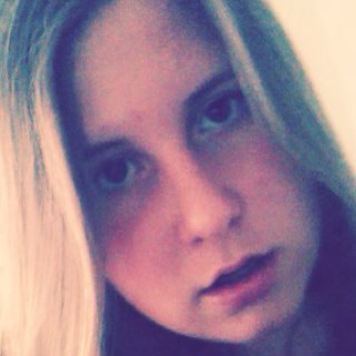 i love music....i listen to it evey hour lol. Softball is my sport and im a HUGE fan of one direction!!!! i LOVE you harry!!!!!!!