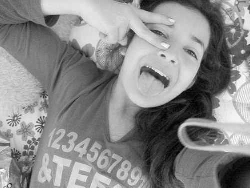 I ♥ Jesus, sou chata, ciumenta e pa. *-*  siga @thamis2_ haha