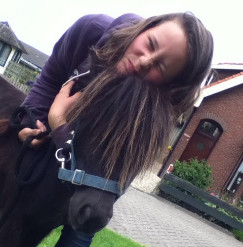 iloveux1's profile picture. kom aan me schatjes en je komt aan mij :p