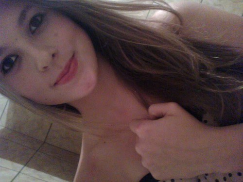 NaO soou Peerfeeita, neiim doona da veerdadee.
Maas, soouu doona dee miim, doona dass miinhas voontaades,15aninhos,MSN:gabriela.viero@hotmail.com