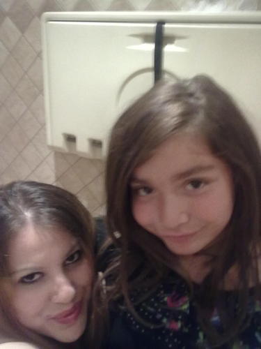 hey im daisy umm... hugs not drugs 14 freshmen my proffile picture is old fyi lol so ya
