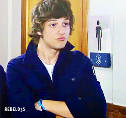 Voce chegou na minha vida derrepente e do nd ocupou um espaço enorme no meu ♥ @ChayLeao meu lindo ♥♥ UI dlç dlç licia :p