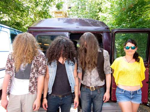 BLOOD SWEAT AND BEERS
psychedelic garage rock for yo mama http://t.co/S4rME6cQ
http://t.co/NiFWkyDp
