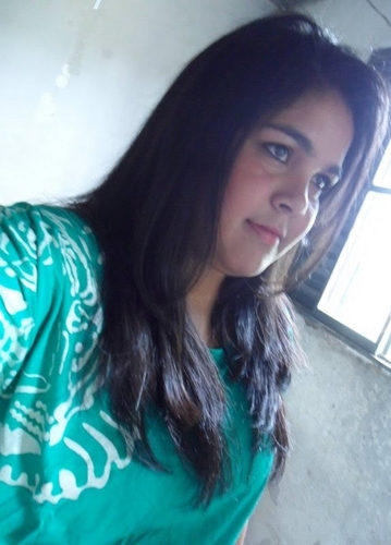 apenas uma garota
com a alegria de uma criança...
a malícia de uma adolescente...
e os sentimentos de uma mulher *-*
Seja original® e recuse imitações!!!