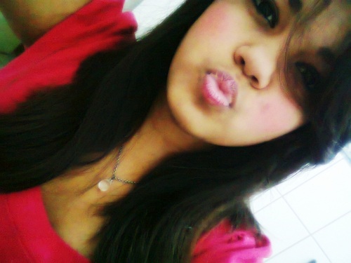 Prazer ,@AriianeSouuza !* 13 anos, solteira, muito ciumenta , folgada , boba , iguinorante amiga , & eu sou assim ( : quer saber mas ?* siga me ;;*