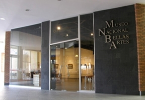 La Sala tiene la finalidad de mostrar obras patrimoniales del MNBA y nuevas expresiones artísticas. Se dan talleres, visitas guiadas y conferencias sin costo.