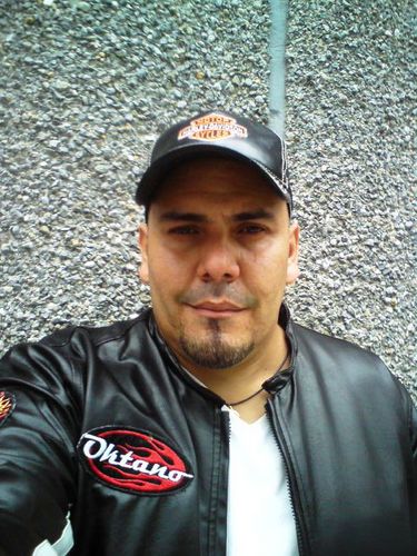 diseñador grafico, publicista. Amante de la mar,las motos,con fe en mi venezuela
