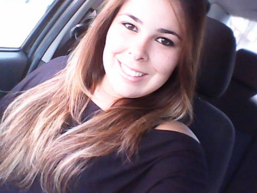 Sorria bonito e deixe os outros quererem descobrir qual é o segredo que faz você rir ;D
