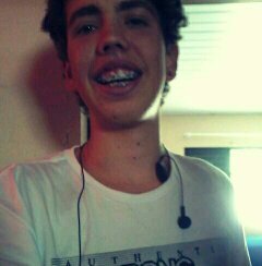 Miguel_GLN's profile picture. O segredo da felicidade é encontrar a nossa alegria na alegria dos outros