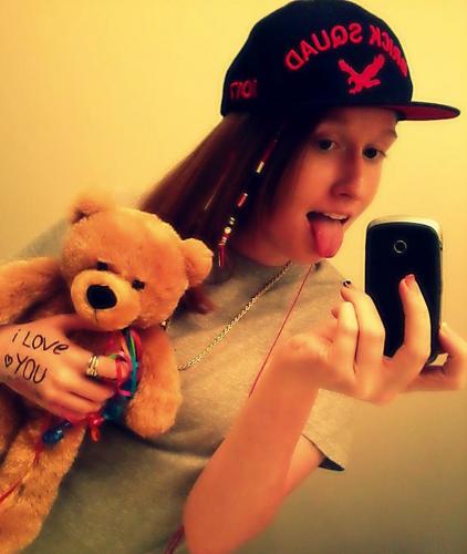 Salute Me Or Shoot Me ! S/O To My Set _ BRICKSQUAD ! Flockas Biggest Fan (: Follow My Other Account @TheFemaleFlocka & @LoveMe_oXo #SQUAD #NewGz