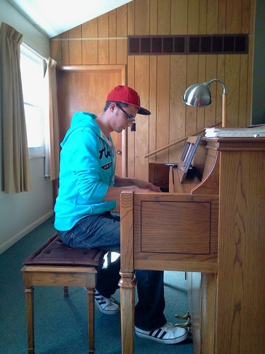 Singer/Songwriter/AcousticGuitar. Happily married to my Bestfriend.