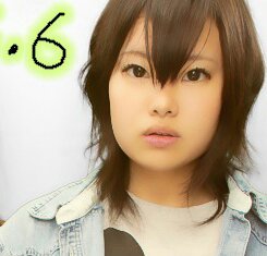 帝京/経済/１年 棒を振り回して人を叩く活動してます(´･_･`)