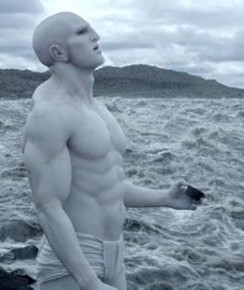 Viejo lobo marino, por mis palabras, sentenciado estoy a muerte.         Yo me río. No soy esclavo de este sistema  regido por tripas de foca como tu.