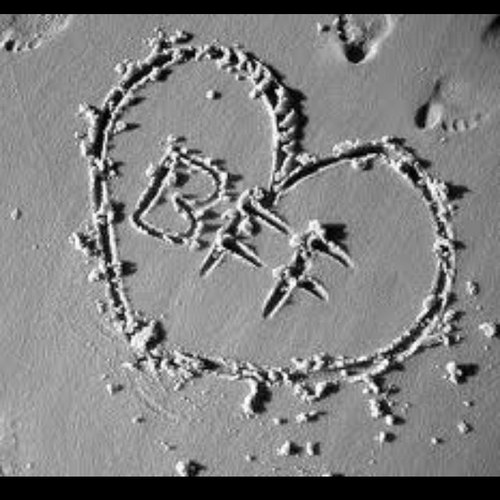 bffprobzzzz's profile picture. 