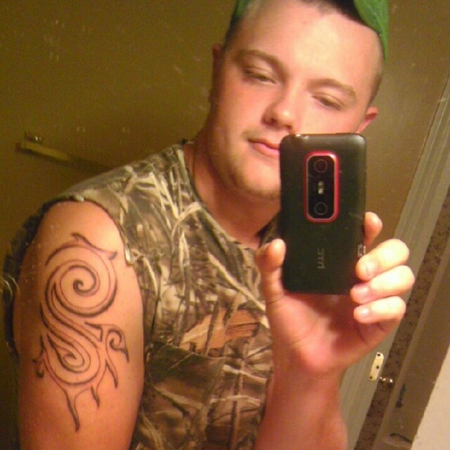 Cody dunaway. 18 birthday october 17th. Single. (: