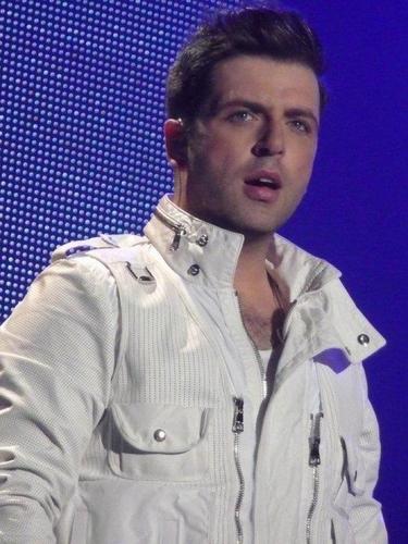 a page dedicated for the talented @MarkusFeehily. upcoming events will be tweeted, supporting his solo career. email us: thefeehilyflair@rocketmail.com