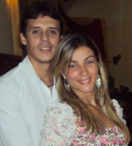 ' Posso ter mil problemas, e mil motivos para desistir. Mas tenho uma única razão que me faz continuar: DEUS...