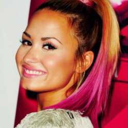 fc dedicado as pessoas mais importantes da minha vida,Sel,Demi,Jus e 1D s2