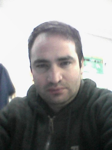Tengo una relacion, feliz,  con 5 hijos Dianella, Hernan, Matías, Laurita y Lorenita y mucho trabajo