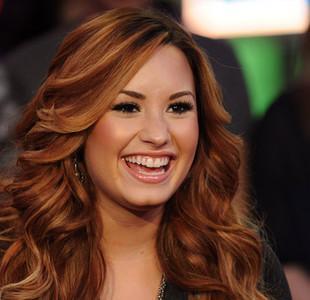 Lovatic forever. 
Stay strong @ddlovato
