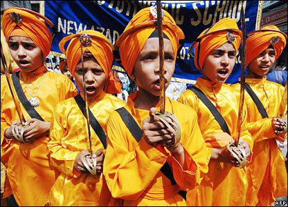We pledge to eradicate unemployment and poverty from India through a voluntary organization (Gurdwara Hari Singh Nalua Singh Sabha Seva Committee Trust) to the