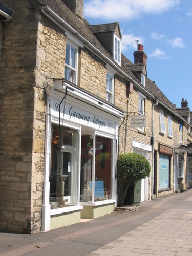 Traditional Antique Shop with an eclectic stock to suit all tastes. . Witney Oxon. Free Parking. Take a look at our website. https://t.co/tEQl5ENd4G or Instagram
