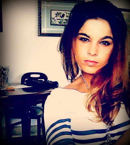 Amo musica , dançar , fotografias :) Adoraria ser fotografada , ser modelo :) 
Adoro maquilhagem , fotos maluucas :)
