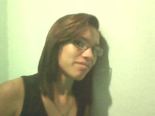eu sou ingrid tenho 14 anos