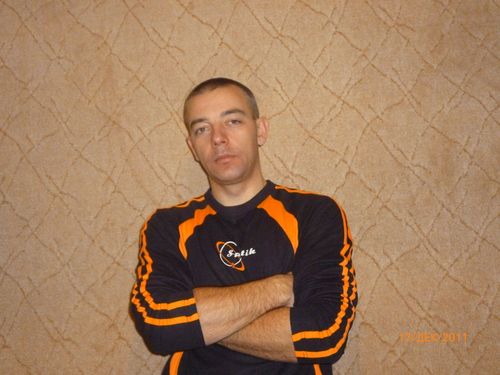 Лишь тот способен чувствовать другого, кто остановит мысли о себе.  #Followback