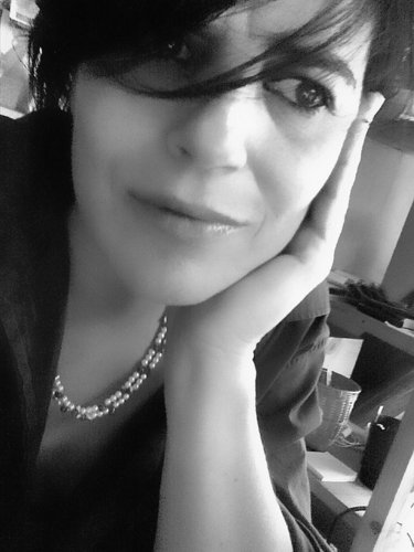 Professional photographer 
Focus on human rights situations,equality of genders. Like to travel. Interested in Jazz, Blues and World Music. Jazz pics for sale