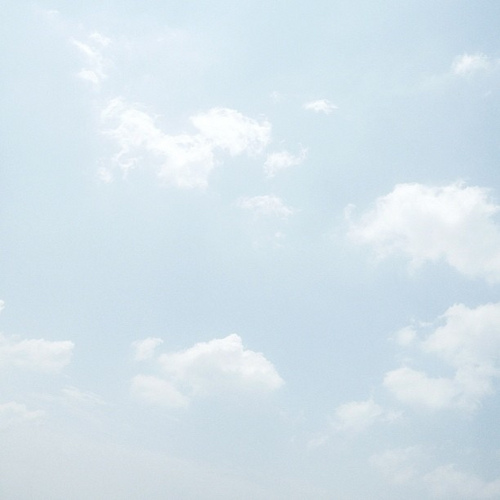 いつでも、どこでも、ふと見上げれば ｢空色時間｣。 空写真を楽しんでるグループです。その中からセレクトされた写真を流してます♪あなたも参加しませんか？