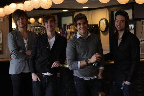 TwentyForSeven, Love Them♥♥
@TFSOfficial ♥
@BlakeTFS ♥
@MattPasta19 ♥
@JivDude ♥
@CoreydeLuca ♥
#Sevenups 

----- @MarissaaaaJ from the Netherlands♥♥
