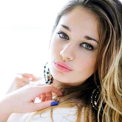 Fans Victoria Irouleguy YO AMO A @ViqiIrouleguy Me sigue desde el 16/4/12